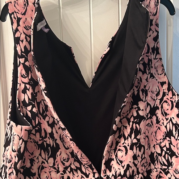 Cottage Core Floral Pink and Black Sleeveless Dress with pockets - Picture 11 of 13